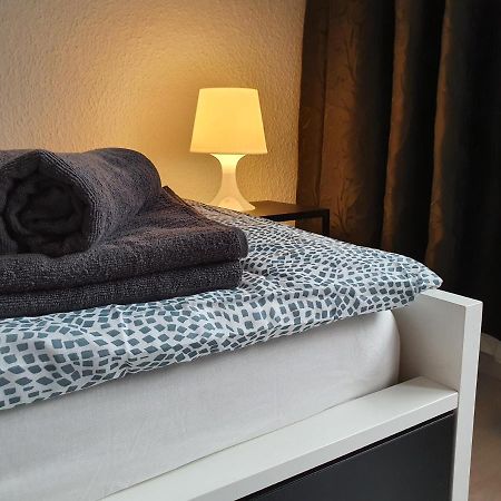 Grosse Ferienwohnung An Der Rheinpromenade Three 뒤스부르크 외부 사진