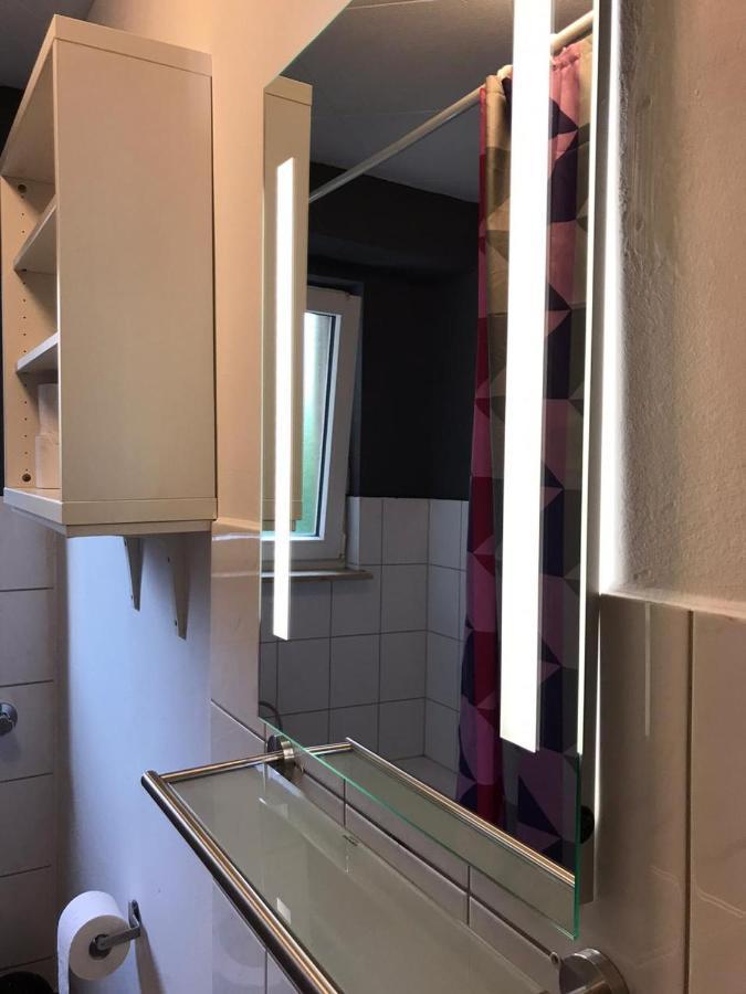Grosse Ferienwohnung An Der Rheinpromenade Three 뒤스부르크 외부 사진